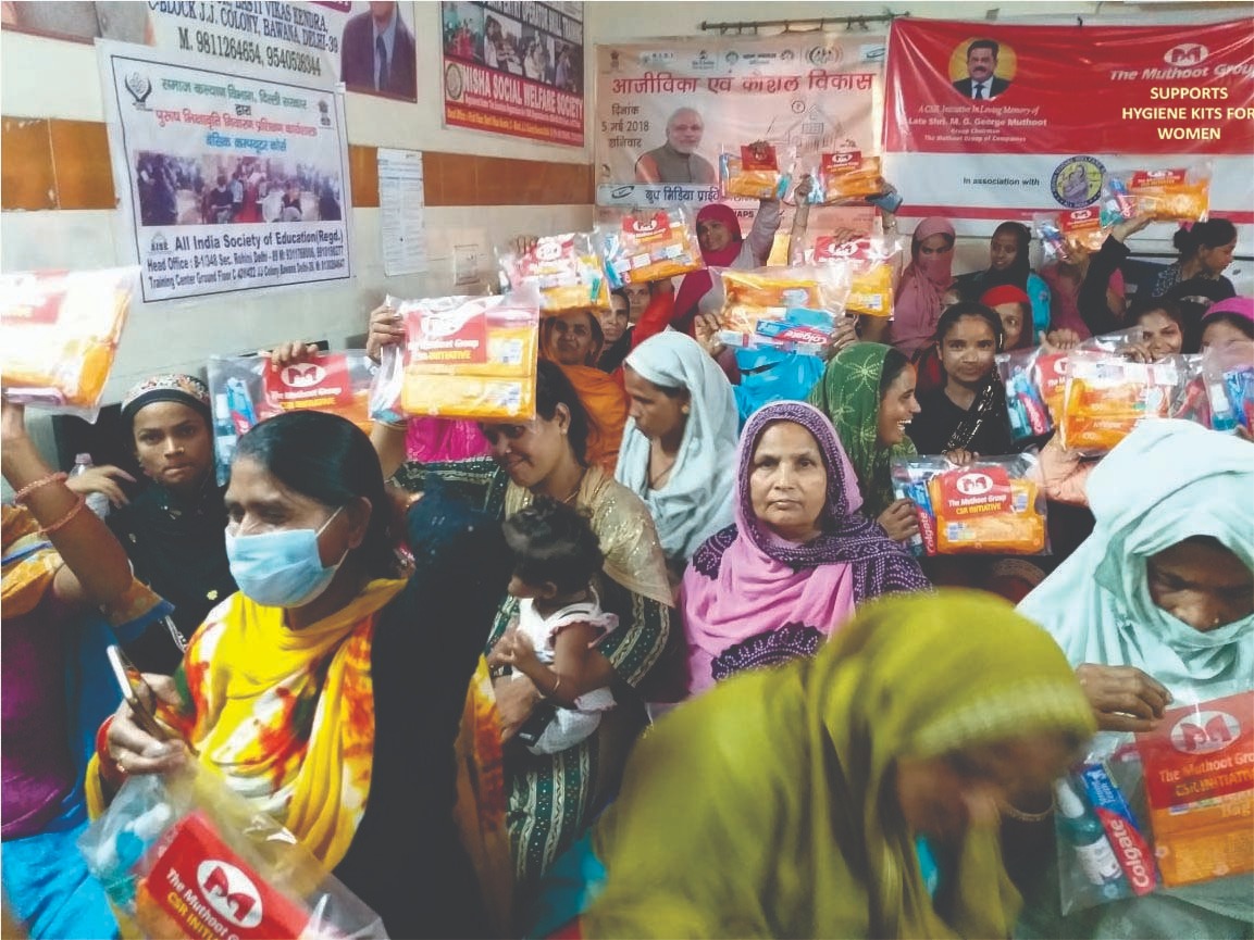 distribution-of-300-sakhi-women-hygiene-kits-in-jj-colony-bawan-new-delhi