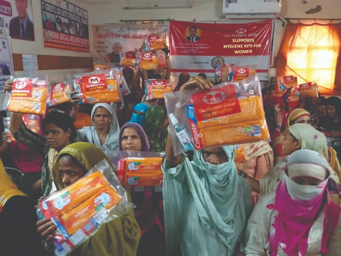 distribution-of-300-sakhi-women-hygiene-kits-in-jj-colony-bawan-new-delhi